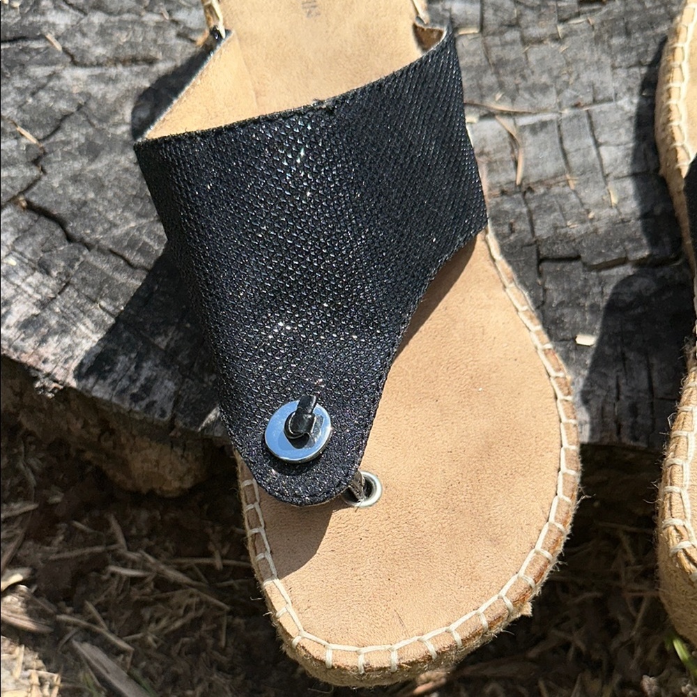 🆕 White Mountain Black and Tan Espadrille Slide Thong Sandals•Size 8 - Picture 14 of 16